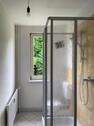 Tageslichtbad mit Dusche - 1 Zimmer Etagenwohnung in Chemnitz