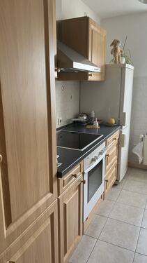 Küche mit Einbauküche - 