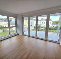 Großzügige 3-Zimmer-Wohnung mit XXL-Balkon im 1.OG -Neubau-Tiefgarage-Aufzug! - Burgstädt