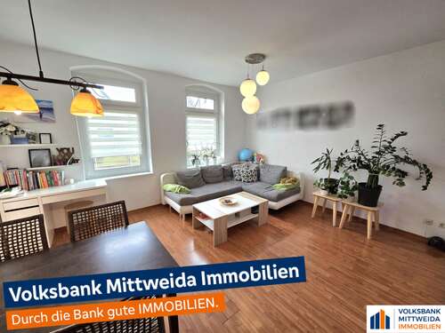 Wohnzimmer - Schöne 3-Zimmer-Wohnung mit Balkon und Stellplatz in Chemnitz-Reichenbrand!