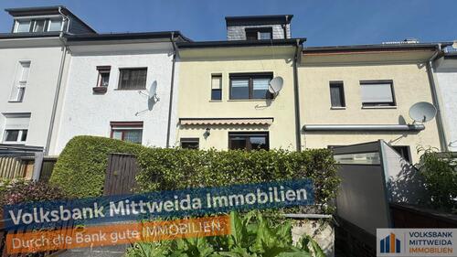 Hausansicht vom Garten - Familienfreundliches Haus in ruhiger Lage mit Garten!