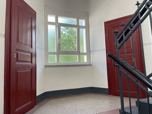 Abstellraum auf halber Treppe - 