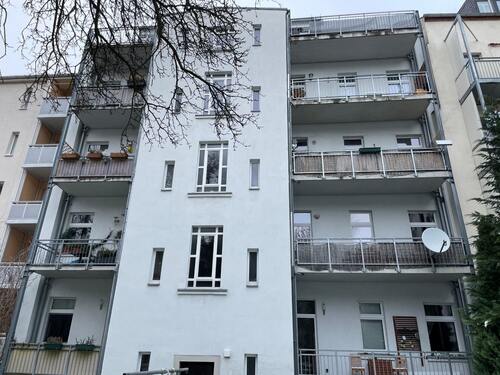 Balkone auf der Hofseite - 3 Zimmer Dachgeschoßwohnung zum Kaufen in Chemnitz