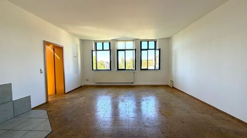Wohnzimmer - 3 Zimmer Dachgeschoßwohnung zur Miete in Mittweida