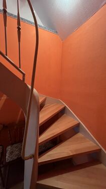 Treppe Hinterhaus WE rechts zum DG - 