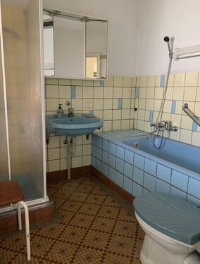 Bad Hinterhaus WE links OG - 