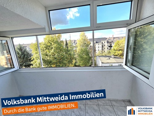 Balkon/ Loggia - Stadtleben mit Weitblick: Moderne Dachgeschosswohnung mit Balkon und Einbauküche!