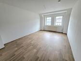 Wohnzimmer - Dachgeschoßwohnung mit 60,97 m² in Chemnitz zur Miete