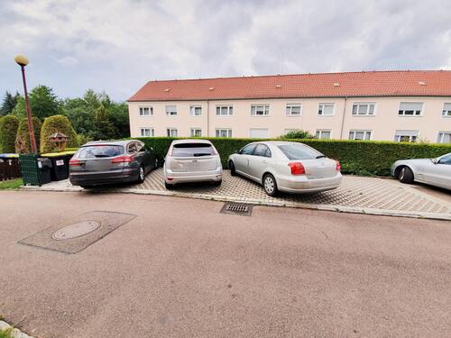 Parkplatz vorm Haus - 