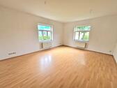 Wohnzimmer - 4 Zimmer Erdgeschoßwohnung zur Miete in Chemnitz