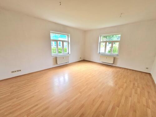 Wohnzimmer - 4 Zimmer Erdgeschoßwohnung zur Miete in Chemnitz