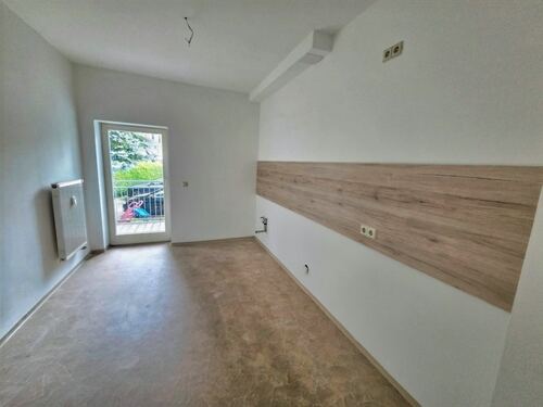Küche mit Zugang zum Balkon - 