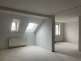Wohnen mit Küchenbereich - 4 Zimmer Dachgeschoßwohnung zur Miete in Falkenstein