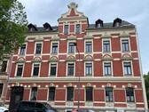 Hausansicht - 4 Zimmer Dachgeschoßwohnung in Falkenstein
