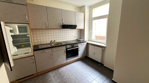 Küche mit Einbauküche - Erdgeschoßwohnung mit 57,00 m&sup2; in Mittweida zur Miete