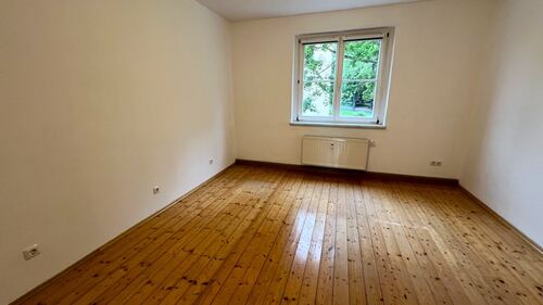 Schlafzimmer - Etagenwohnung mit 62,25 m&sup2; in Rochlitz zum Kaufen