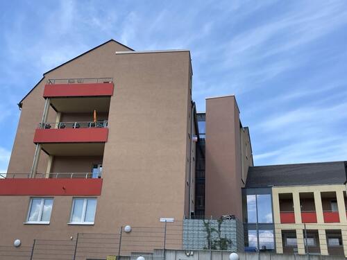 Hausansicht - 2 Zimmer Etagenwohnung zur Miete in Stollberg