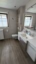 Bad mit Dusche und WC im EG - 