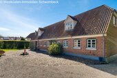Hofansicht - 6 Zimmer Bauernhaus, Landhaus zum Kaufen in Ærøskøbing