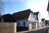 Gebäude 2 Seitlich - 