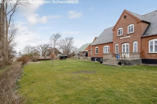 Gartenansicht - 7 Zimmer Bauernhaus, Landhaus zum Kaufen in Marstal