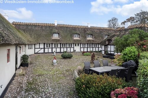 wunderschöner Innenhof - Wunderschöner Hof unter Reet bei Svendborg, in Alleinlage!