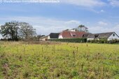 Idyllisches Landgut mit weitläufigem Grundstück und freier Feldaussicht - 