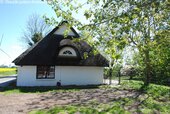 Idyllisches Reetdachhaus in malerischer Landschaftslage - 