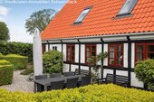Terrassierter Innenhof mit direkter Gartenanbindung - 