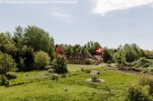 Parkähnliches Anwesen mit altem Baumbestand und Weidelandschaft - 
