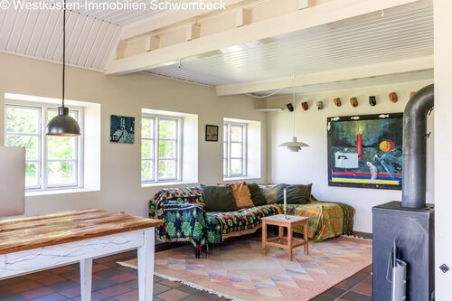Loft-Charakter mit offener Holzbalkendecke und vielfältigen Nutzungsmöglichkeiten - 6 Zimmer Bauernhaus, Landhaus in Marstal