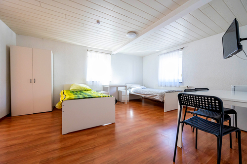 Wohnen Bild 1 aktuell - Einfamilienhaus mit 116,00 m&sup2; in Laichingen / Feldstetten zur Miete