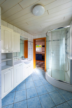 Bad Erdgeschoss Bild 2 - 