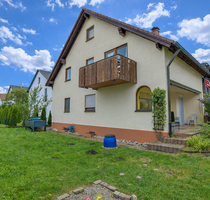 Wohnen auf zweit Etage mit großzügigen Garten - Ulm / Gögglingen