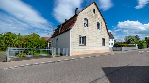Außenansicht Bild 2 - 8 Zimmer Zweifamilienhaus zum Kaufen in Neu-Ulm / Pfuhl
