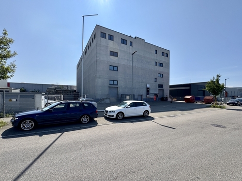 Außenansicht - Lagerfläche ab sofort verfügbar - am Industrie- und Logistikstandort