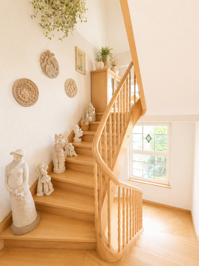 Treppenhaus - Charmantes Dreifamilienhaus am Galgenberg Ulm-Weststadt