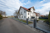Außenansicht Süd West - Familientraum mit Einliegerwohnung – Großzügiges Wohnen in bevorzugter Lage
