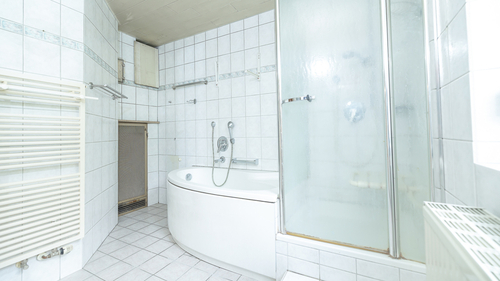 Badezimmer EG Bild 2 - 