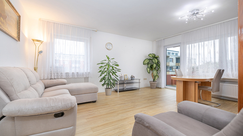 Wohnen - Essen - Gepflegte 2-Zimmer-Wohnung mit Südbalkon in zentraler Lage