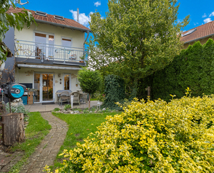 Ruhig wohnen, zentral leben – Reiheneckhaus mit Wohlfühlcharakter - Vöhringen