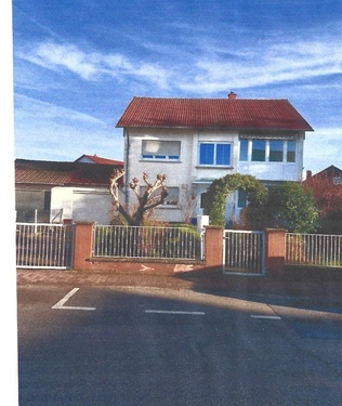 Familiendomizil - Familiendomizil - Zweifamilienhaus mit Apartment im Dachgeschoss