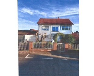 Familiendomizil - Zweifamilienhaus mit Apartment im Dachgeschoss - Hockenheim