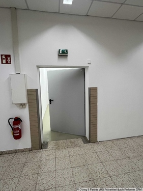 Eingang vom Lager- - 