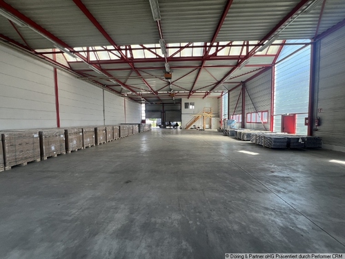Blick von Rückseite - Halle in Gera