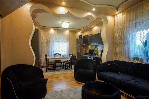 EG Wohnzimmer Blickrichtung Küche - 