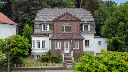 Vorderansicht - 7 Zimmer Einfamilienhaus in Bad Oeynhausen