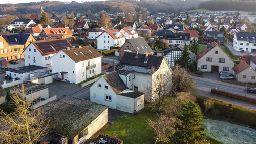 Drohnenbild Nordwest - Mehrfamilienhaus, Wohnhaus mit 280,00 m&sup2; in Lübbecke zum Kaufen