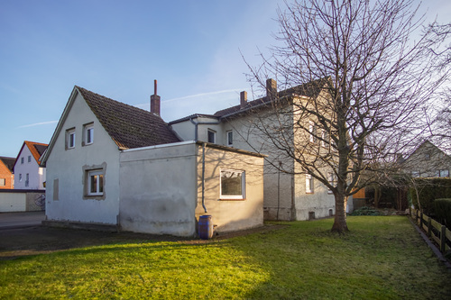 Rückansicht Haus und Garten - 