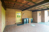 Carport / Nebeneingang - 
